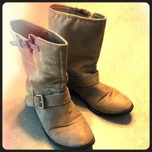 Tan Express Boots.